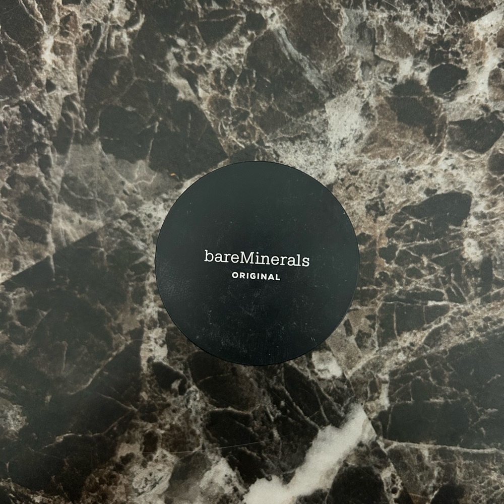 NWT bareMinerals Medium Tan 18 Foundation
